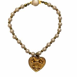 Gold bead & white faux pearl Avon Bracelet with Minnie Mouse Heart Charm Disney